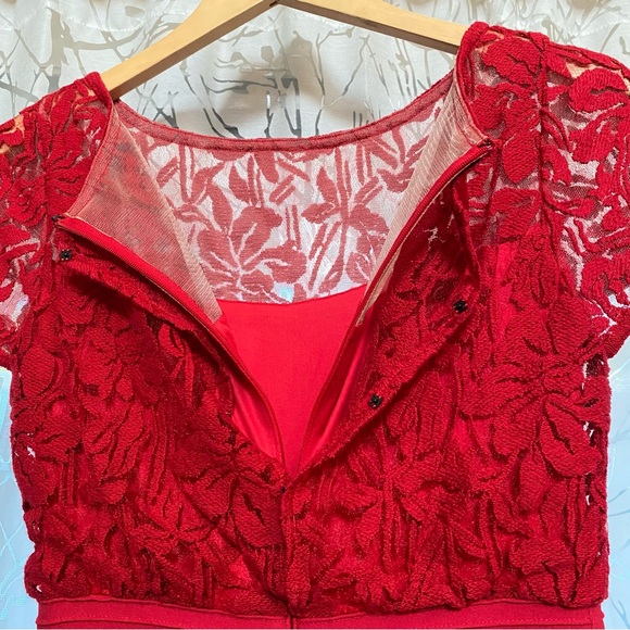 TADASHI SHOJI RED PLEATED BLOUSON WAIST SHEER EMBROIDERED LACE CAP SLEEVE DRESS - Picture 10 of 16